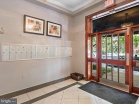 1858 California St Nw Apt 33 #33 - Photo 1 of 1