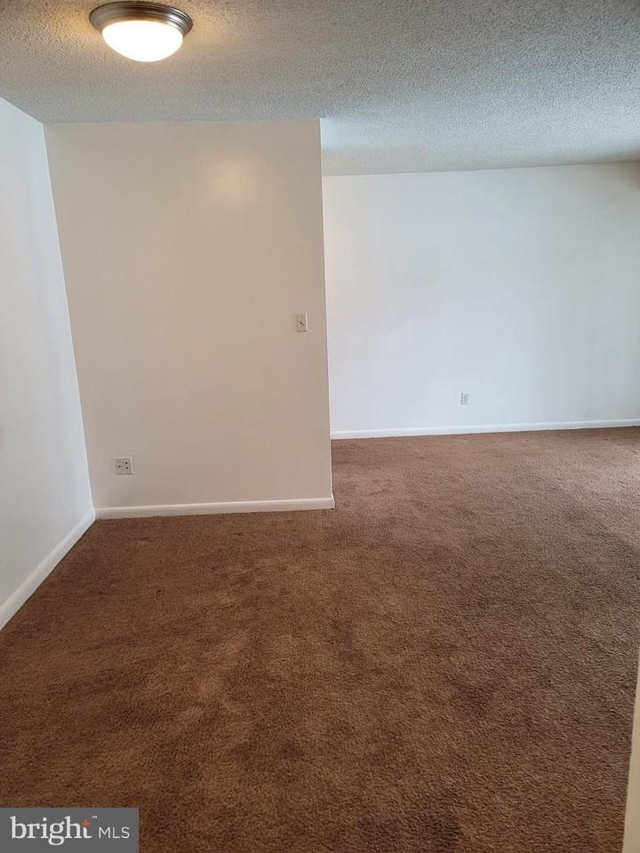 625 A CHESAPEAKE Street SE unit: 101 #101 - Photo 7 of 20