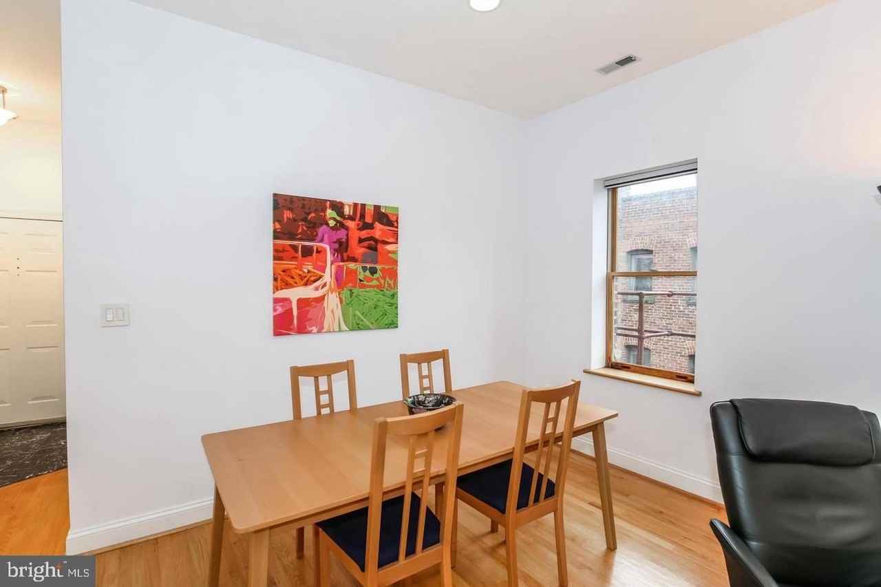 1427 Chapin St Nw Apt 301 #301 - Photo 3 of 14