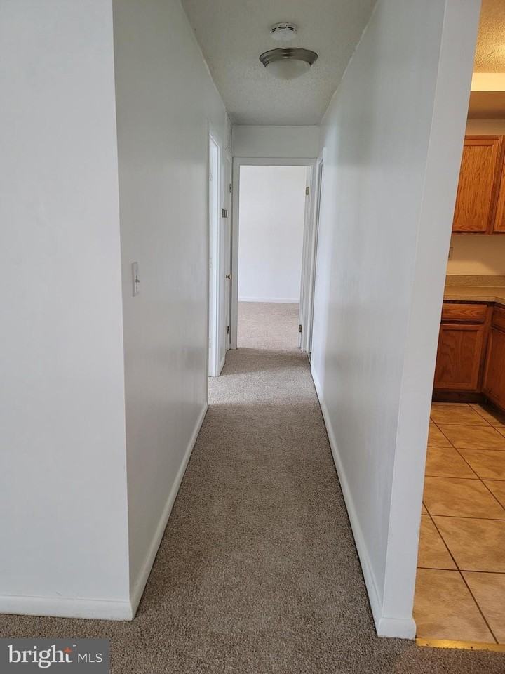 625 A CHESAPEAKE Street SE unit: 205 #205 - Photo 6 of 23