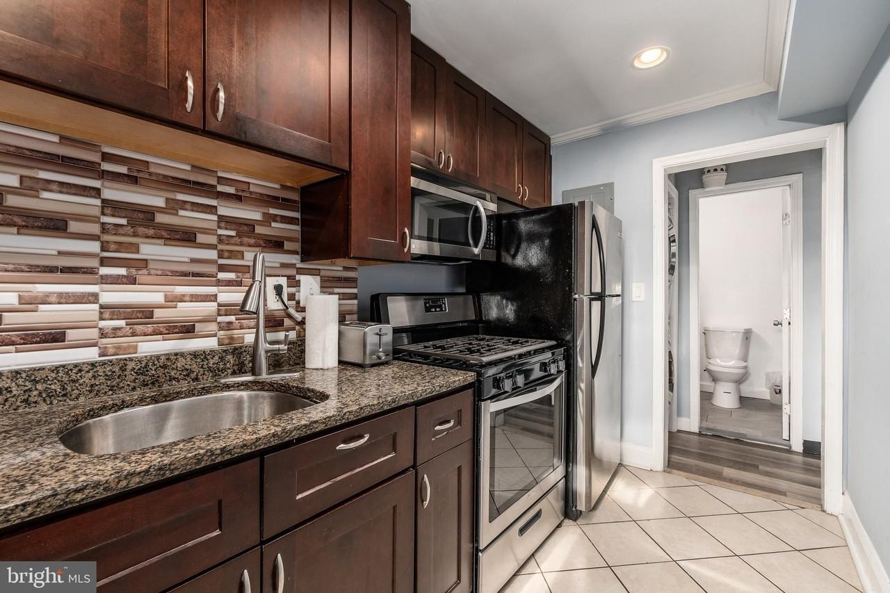 1619 Butler St Se Apt 3 #3 - Photo 6 of 19