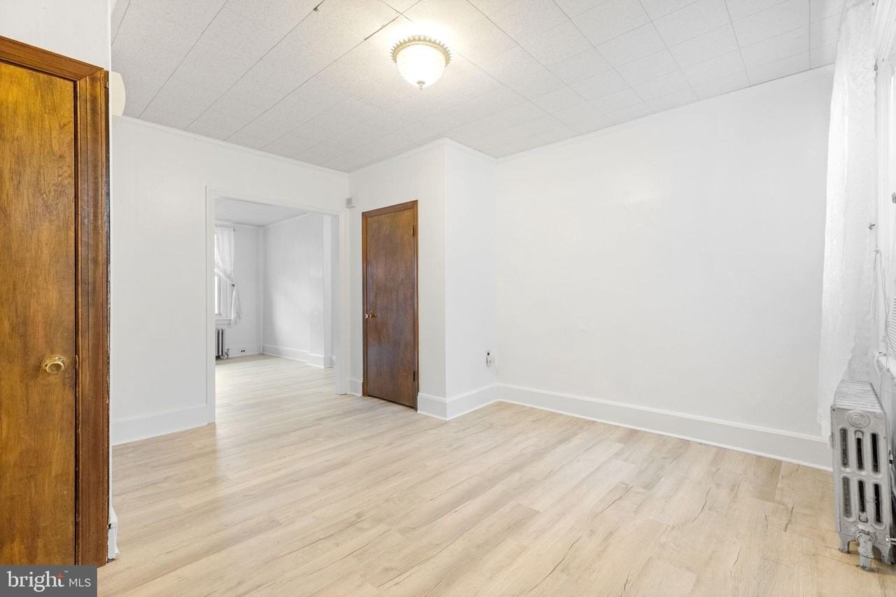 618 N Scott St - Photo 4 of 14