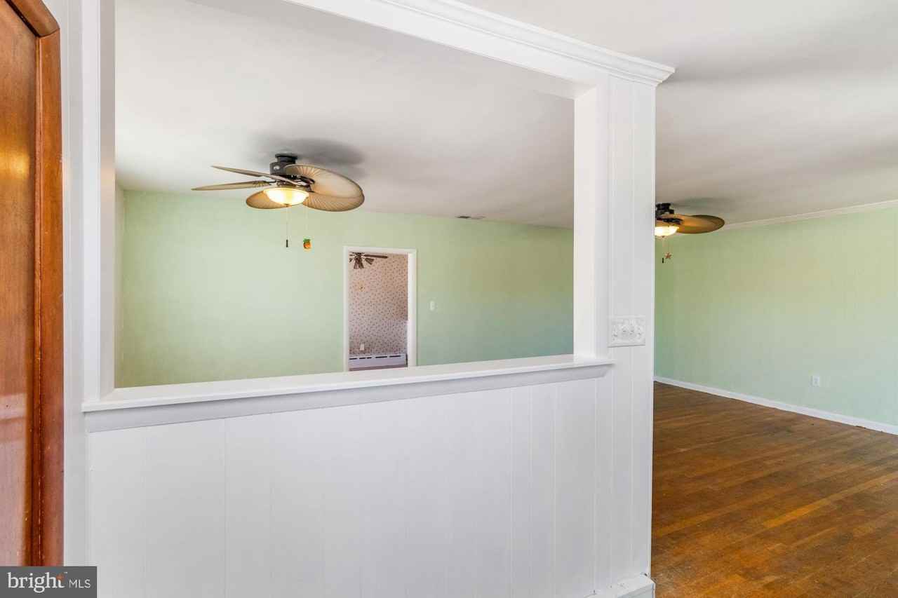 2503 Bauernschmidt Dr - Photo 2 of 50