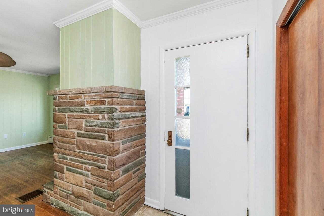 2503 Bauernschmidt Dr - Photo 3 of 50