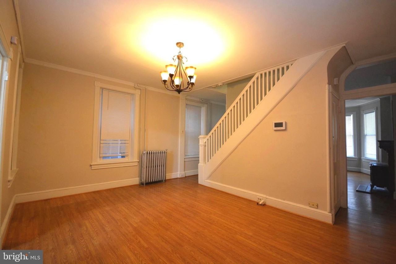 105 E North Ave - Photo 4 of 17