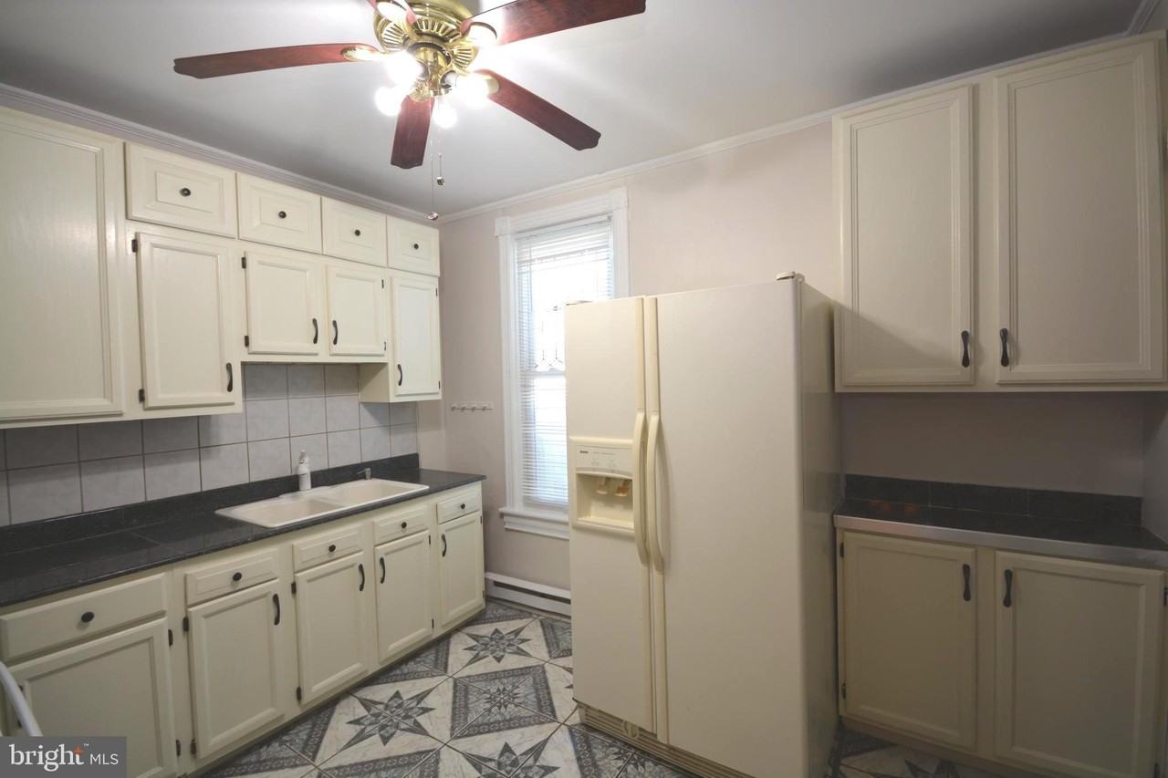 105 E North Ave - Photo 7 of 17