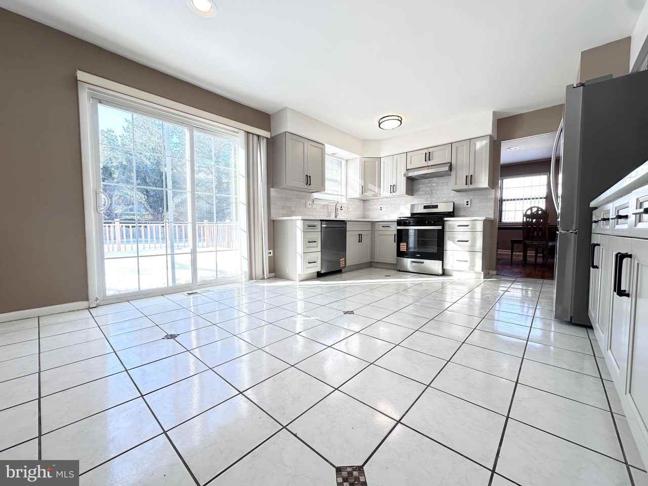 2 W High Ridge Rd - Photo 3 of 41