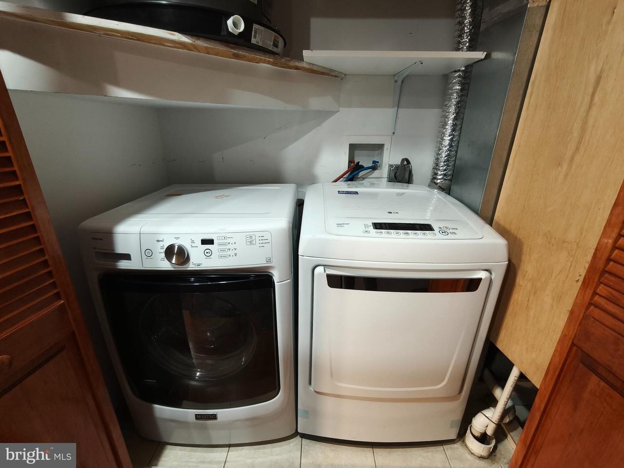 1106 Wallace St Unit B #B - Photo 7 of 28