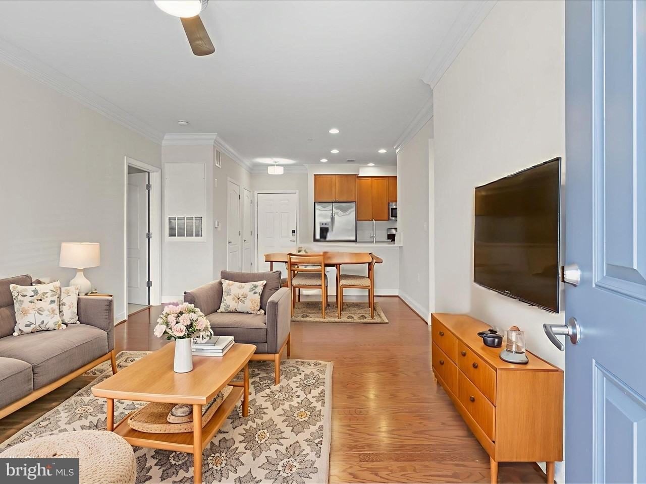 1115 Cameron St Unit 114 #114 - Photo 3 of 50