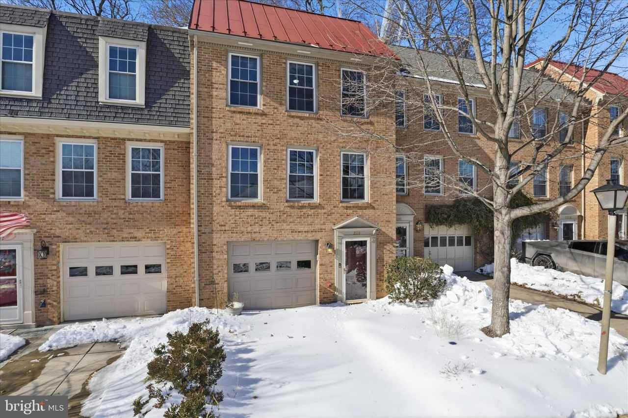 2314 Sanford St - Photo 4 of 40