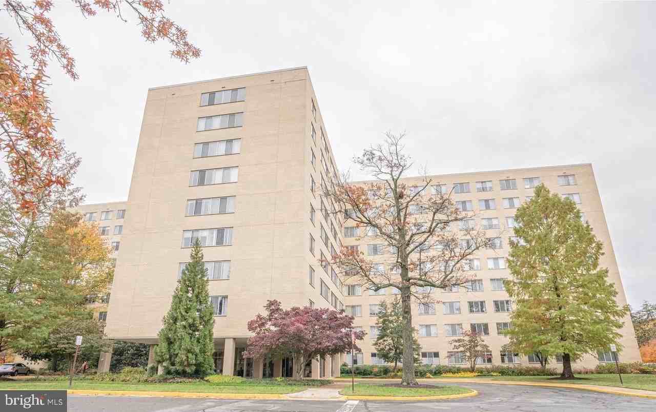 6631 Wakefield Dr Apt 707 #707 - Photo 2 of 16