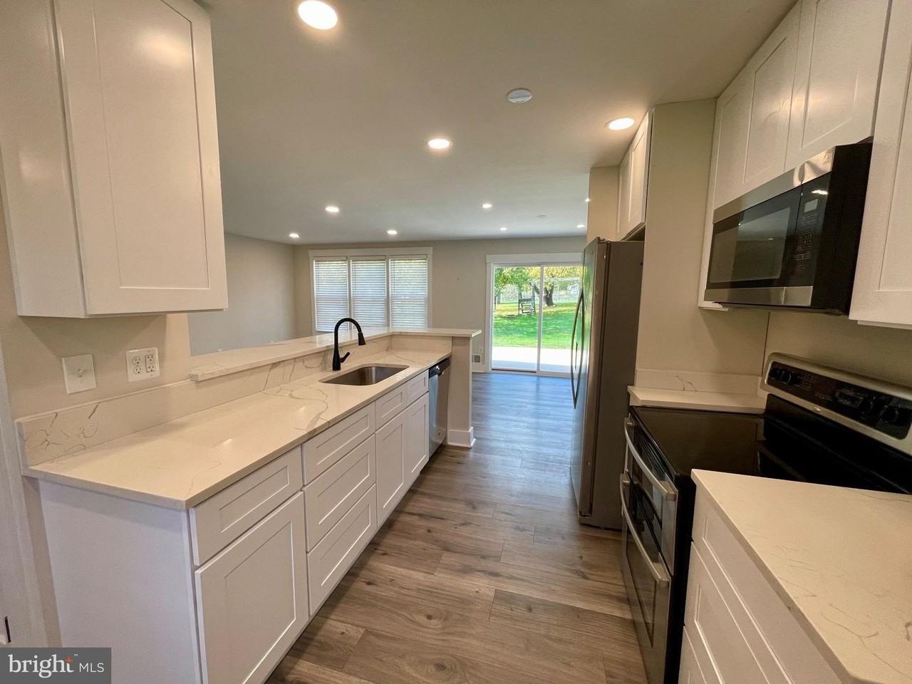 2504 Little River Rd - Photo 4 of 13