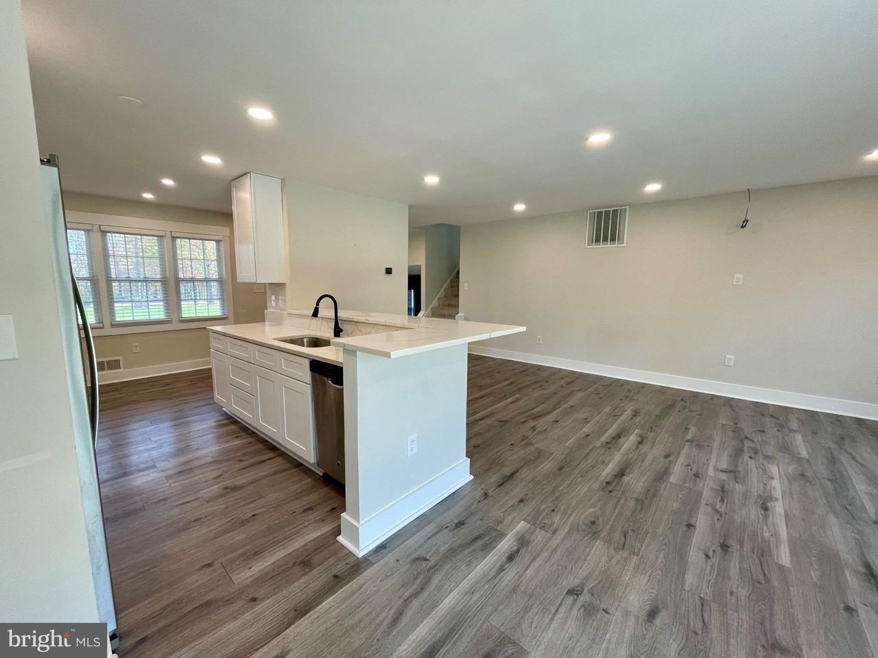 2504 Little River Rd - Photo 6 of 13