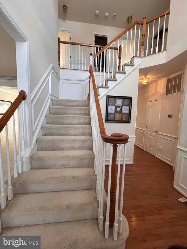 15405 Stacys Ridge Ct - Photo 2 of 35