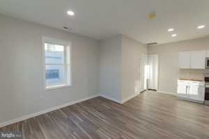 featured image of 215 W King St Apt C #C