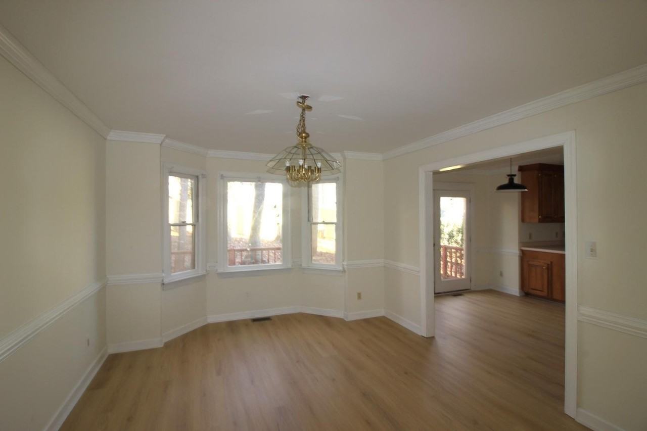 105 Keithwood Ln - Photo 5 of 22