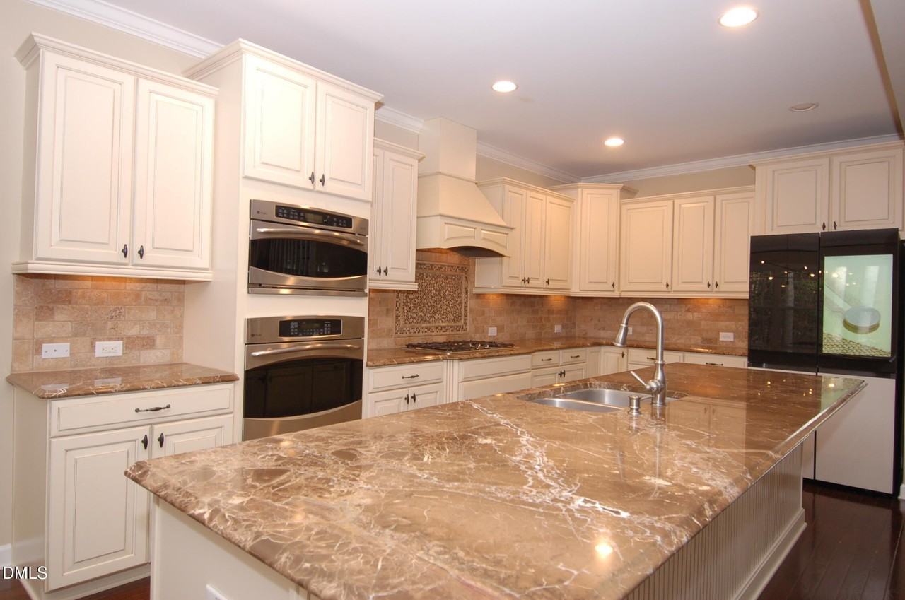 4832 Millens Bay Ct - Photo 2 of 31