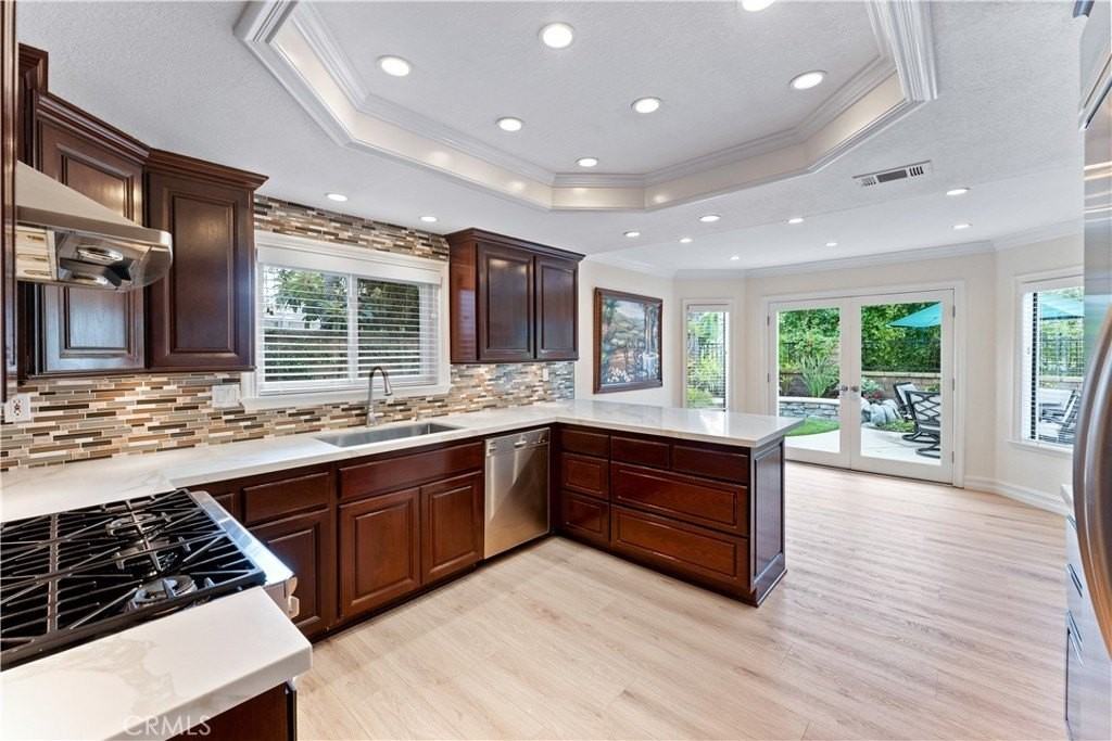 24832 Los Gatos Dr - Photo 7 of 22