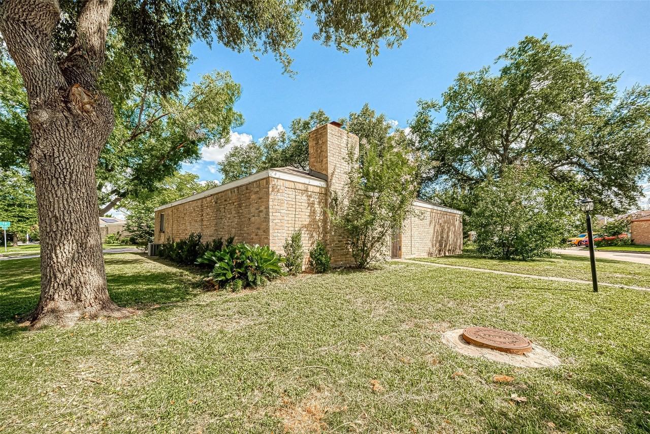 3103 Ashford Arbor Dr - Photo 2 of 46