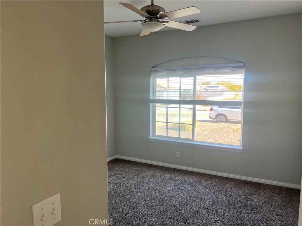 26500 Silver Lakes Pkwy - Photo 4 of 16