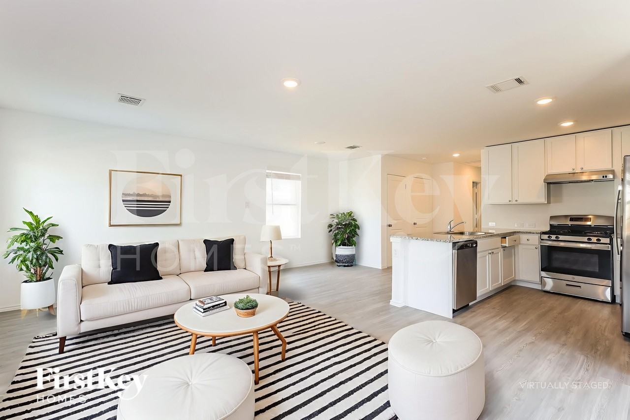 8323 Piedra Medina - Photo 5 of 18