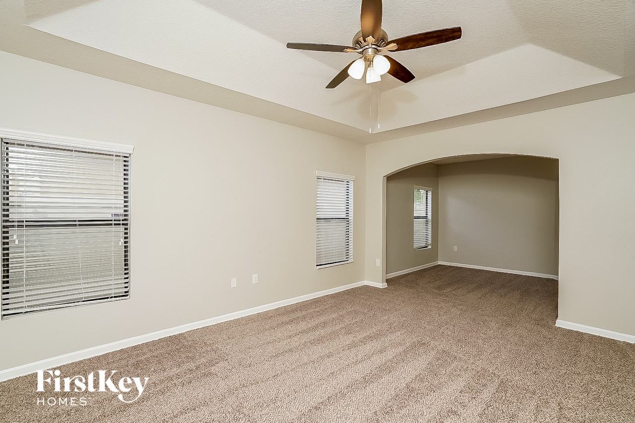 4060 Millicent Cir - Photo 6 of 15