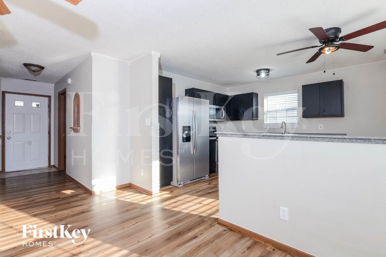 5355 Milhouse Rd - Photo 3 of 15