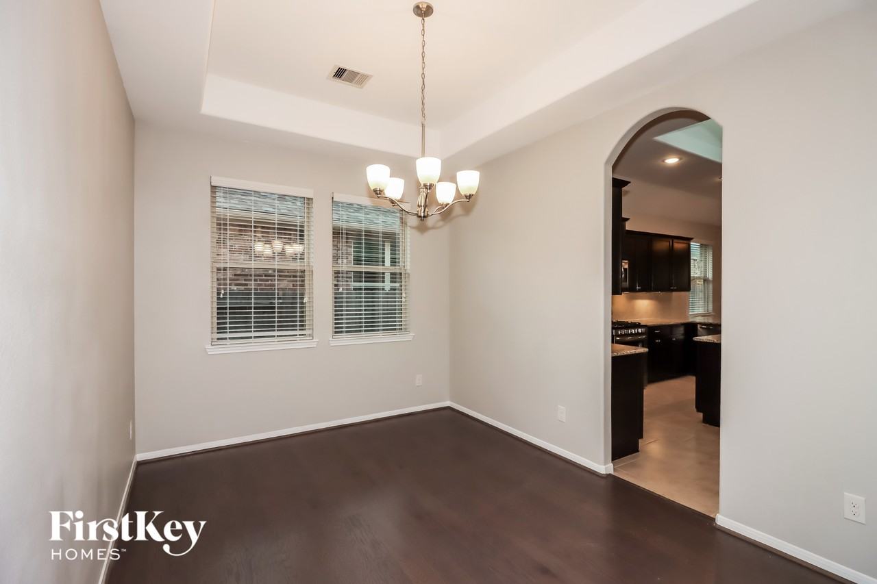 5518 Glenfield Spring Ln - Photo 6 of 15