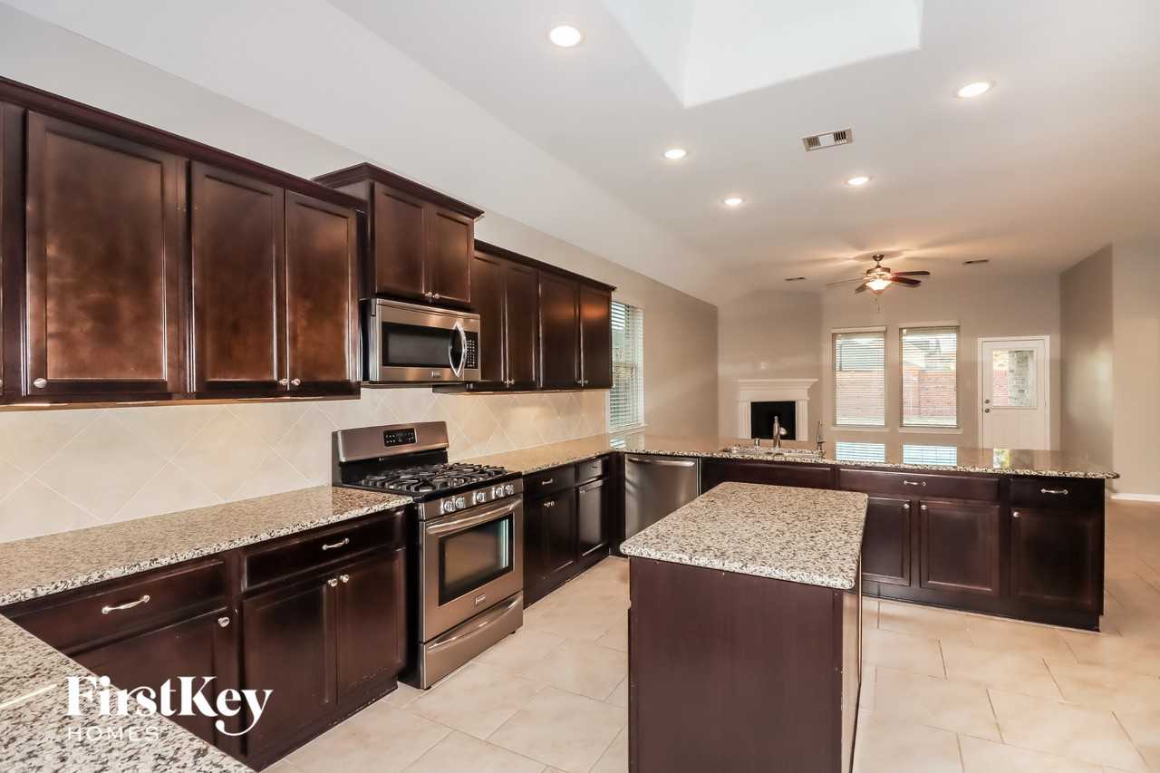 5518 Glenfield Spring Ln - Photo 7 of 15