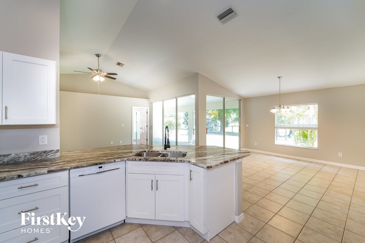 1570 Waldorf Dr - Photo 6 of 15