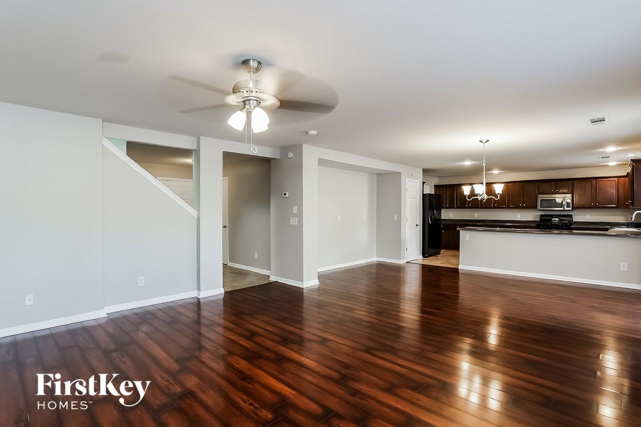 59 Sugar Berry Pl - Photo 2 of 15