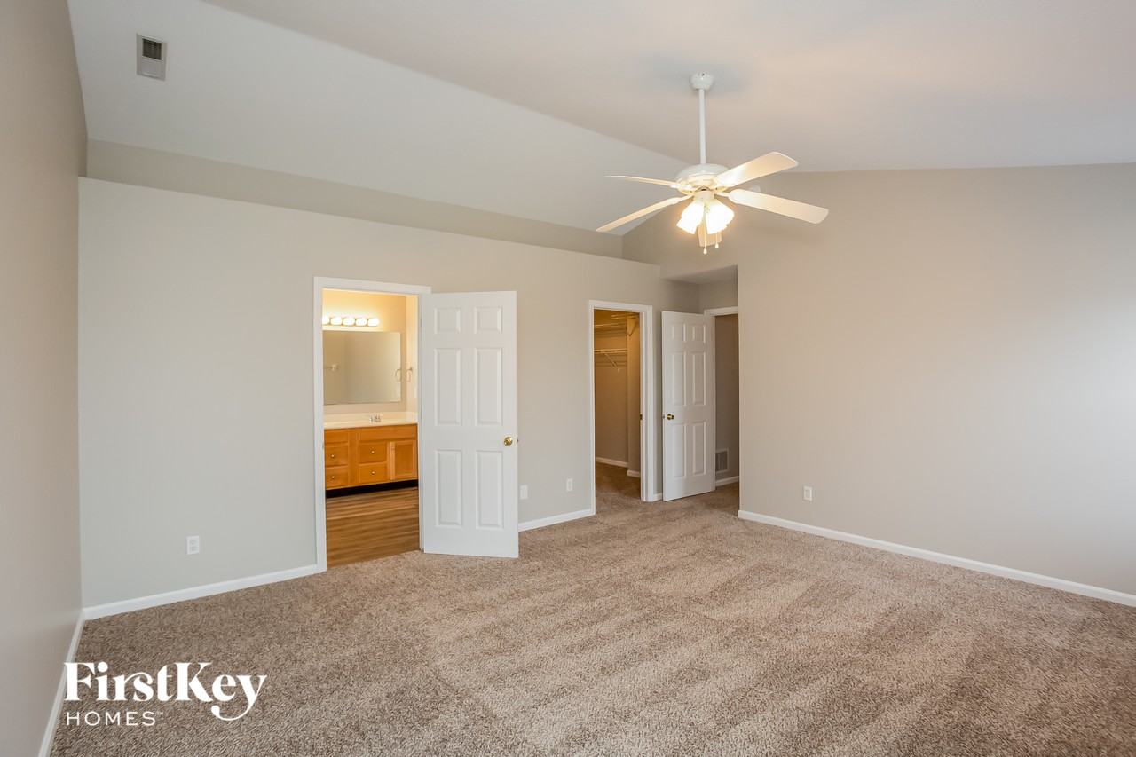 13947 Royalwood Dr - Photo 6 of 15