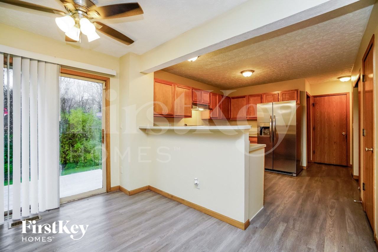 3953 Highland Bluff Dr - Photo 6 of 15