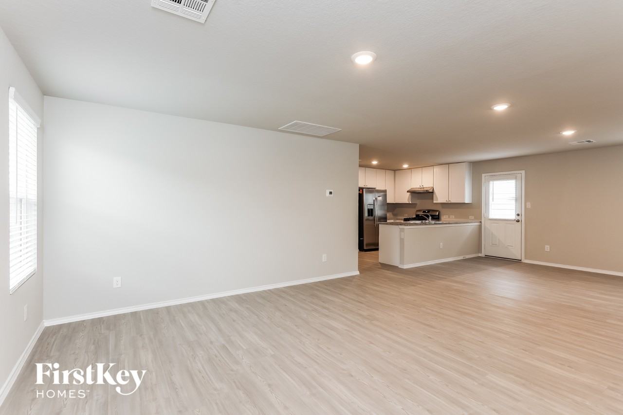 6432 Cotton Rdg - Photo 3 of 15