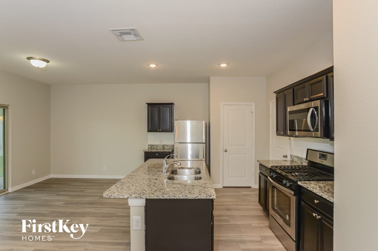 13403 Summer Lgt - Photo 4 of 15