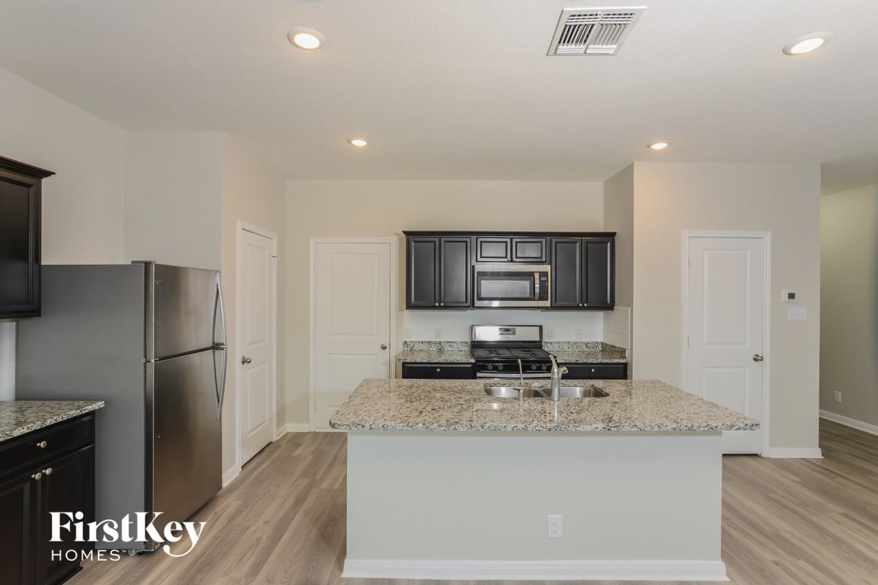 13403 Summer Lgt - Photo 5 of 15