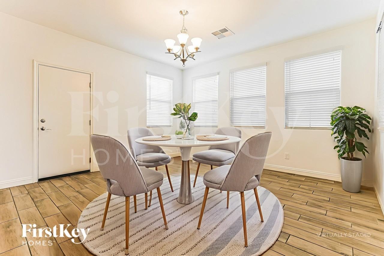 6926 E Butte St - Photo 5 of 19