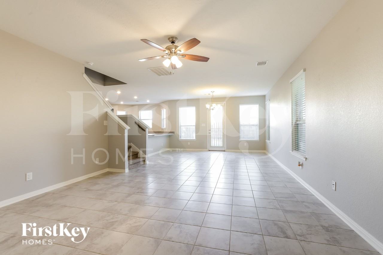 16330 Placewood Ct - Photo 2 of 16