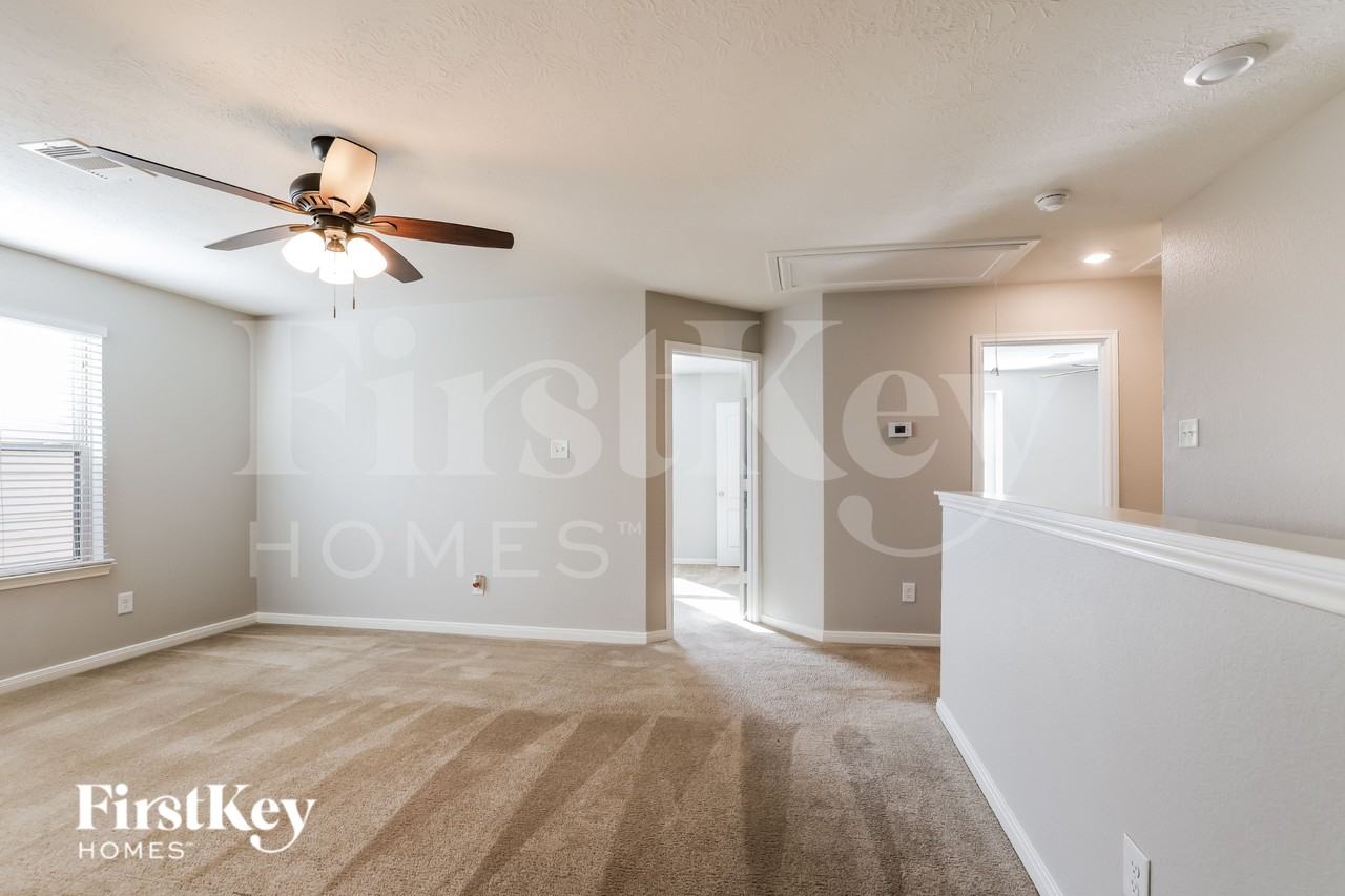 16330 Placewood Ct - Photo 5 of 16