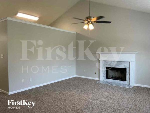 1585 Heatherton Rd - Photo 3 of 15