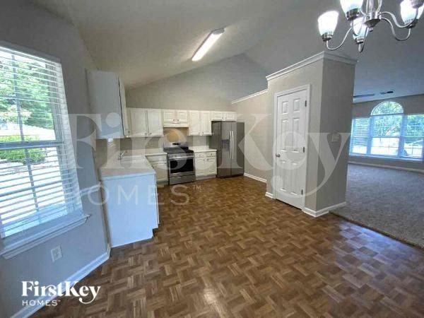 1585 Heatherton Rd - Photo 4 of 15