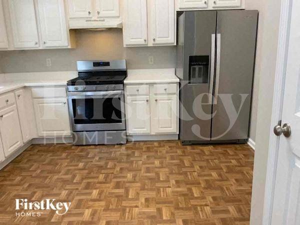 1585 Heatherton Rd - Photo 5 of 15