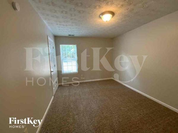 1585 Heatherton Rd - Photo 6 of 15