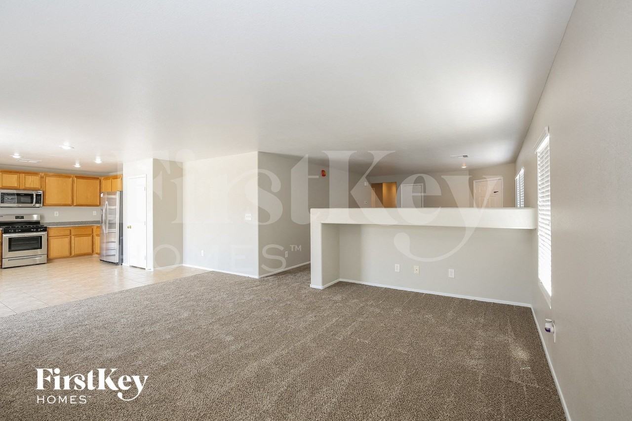 3324 Palatine Hills Ave - Photo 6 of 15