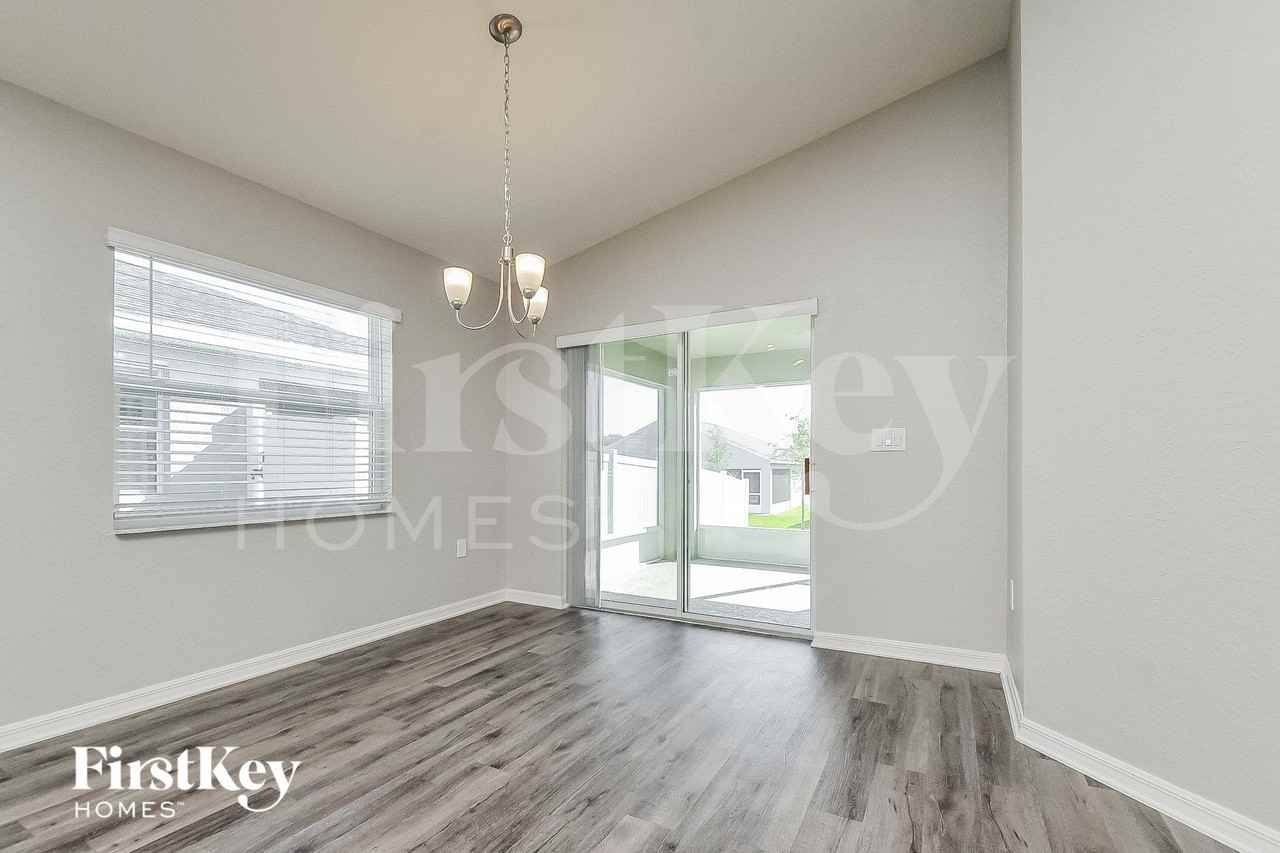 851 Orleans Dr - Photo 3 of 15