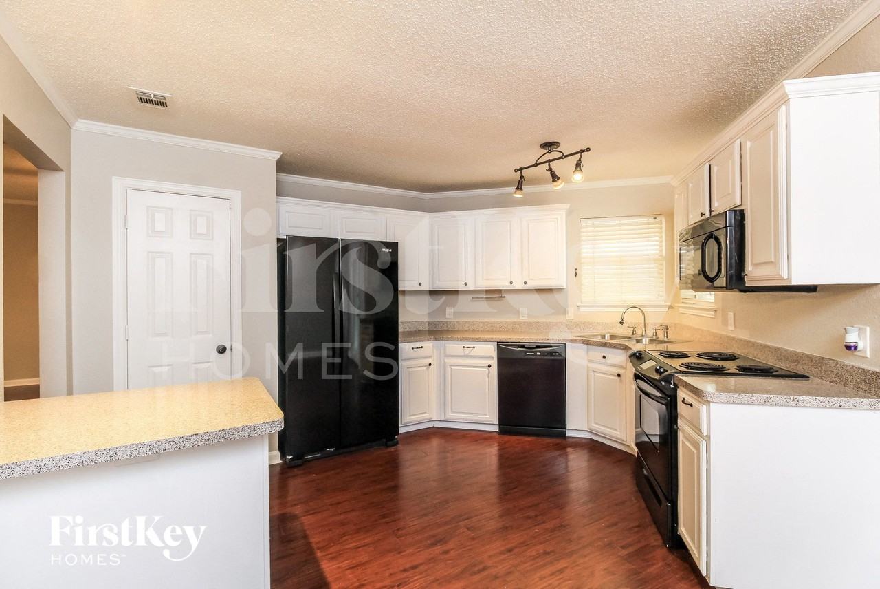 5109 Ridge Pointe Dr - Photo 5 of 15