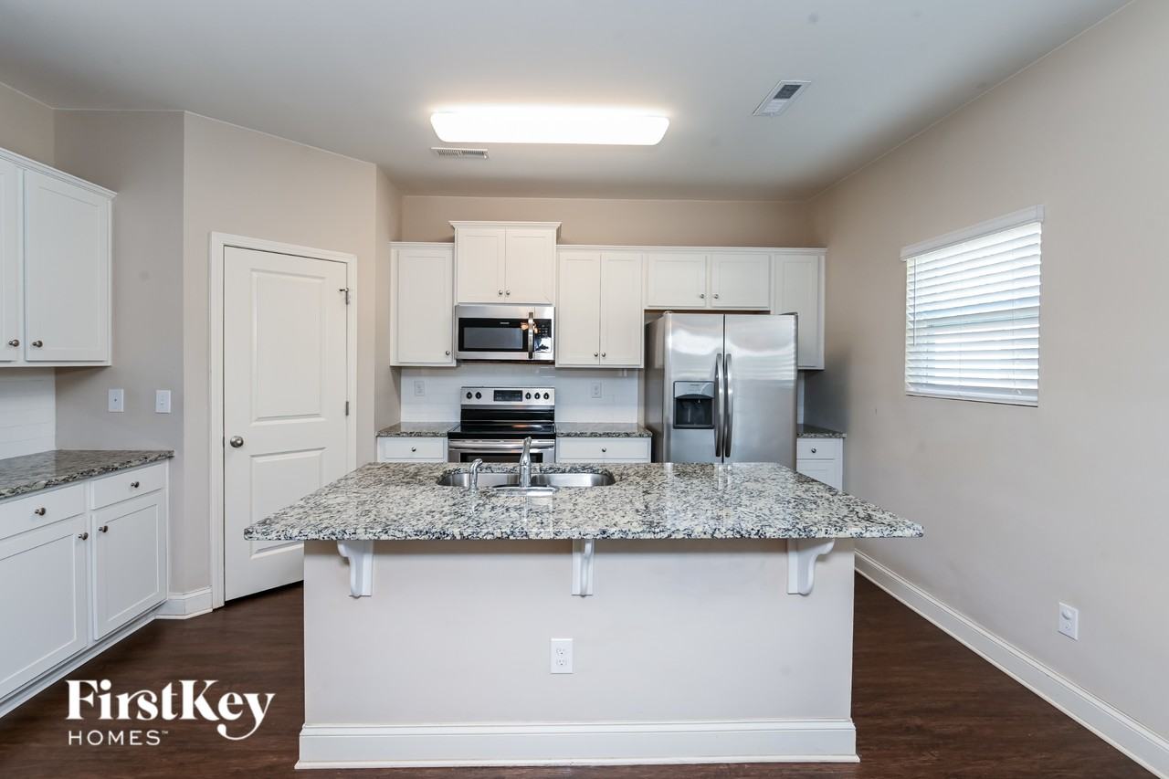 9147 Marion Oaks Dr - Photo 6 of 15