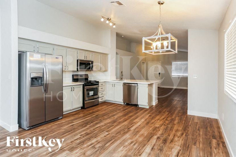 7908 Olympus Ave - Photo 5 of 15