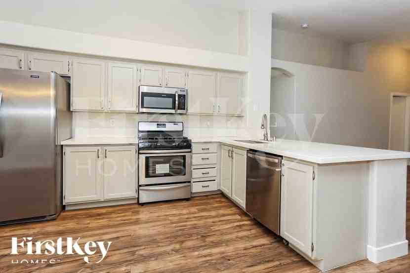 7908 Olympus Ave - Photo 6 of 15