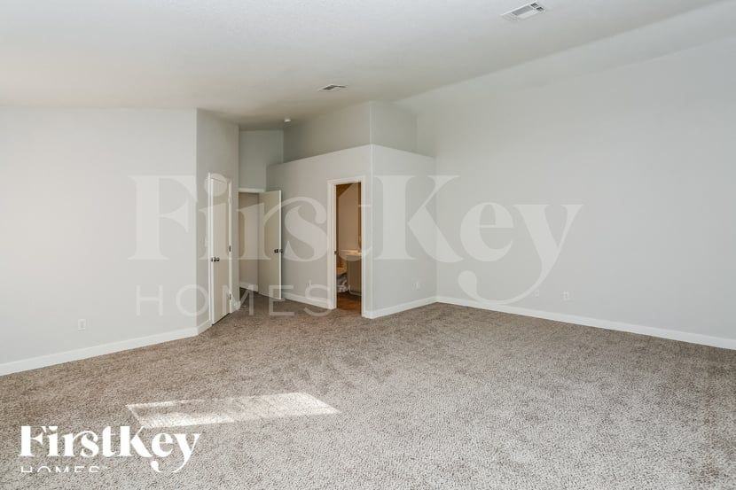 7908 Olympus Ave - Photo 7 of 15